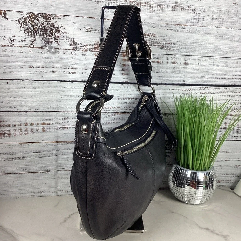 Coach Y2K‎ #13730 Vintage Soho Black Leather Shoulder Bag with Silver Purse